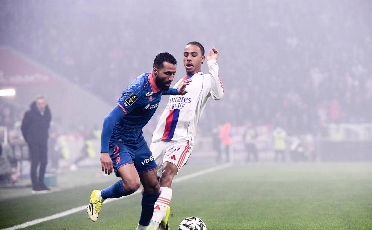 引人瞩目与引人注目